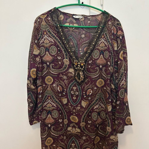Blouse with lacouri pattern like new, size XL