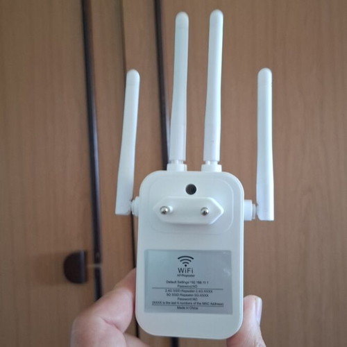 WiFi Repeater Atron 1200Mbps Wireless Internet Extender with 4 Antennas White