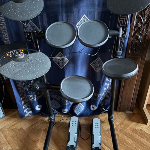 Yamaha DTX drums set