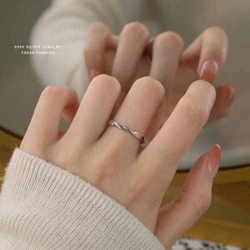Silver ring S925 with minimal wave design