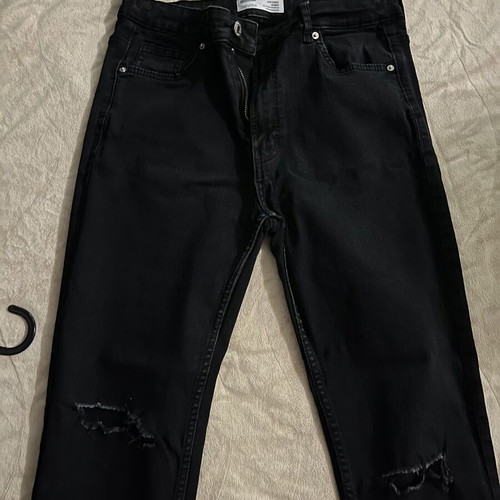 Bershka jeans like new, size 40, black