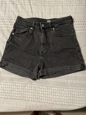 Jean shorts H&M used, black color, sizes M and L