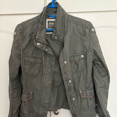 Jacket in khaki color summer like new