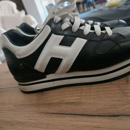 Hogan leather sneakers used, black and white, size 37.5