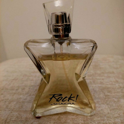 Shakira Eau de Toilette 80ml like new, 60 ml in bottle