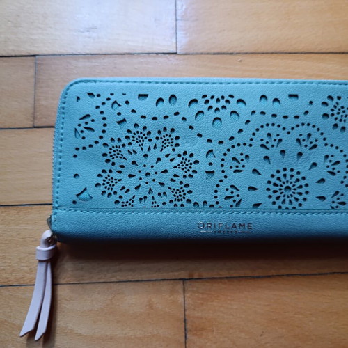 Oriflame wallet like new, blue and turquoise, faux leather