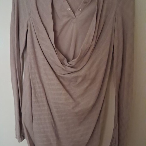 Sarah Lawrence blouse medium size beige like new for spring and autumn