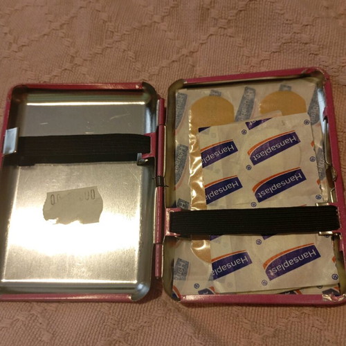 Metal mini case used with button