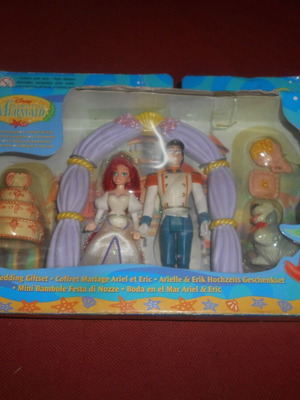 Ariel and Eric Wedding Giftset by Mattel used, vintage 1997