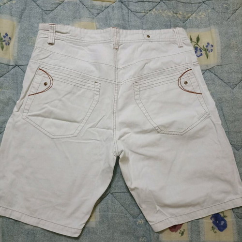 White men's bermuda shorts used with brown details, size L