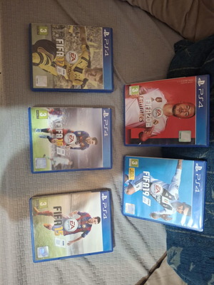 FIFA PS4 игри като нови, комплект