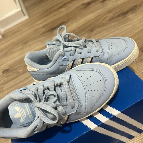 Adidas athletic shoes like new, blue, size 38 2/3