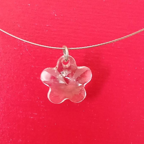Flower pendant plastic transparent used, silver color