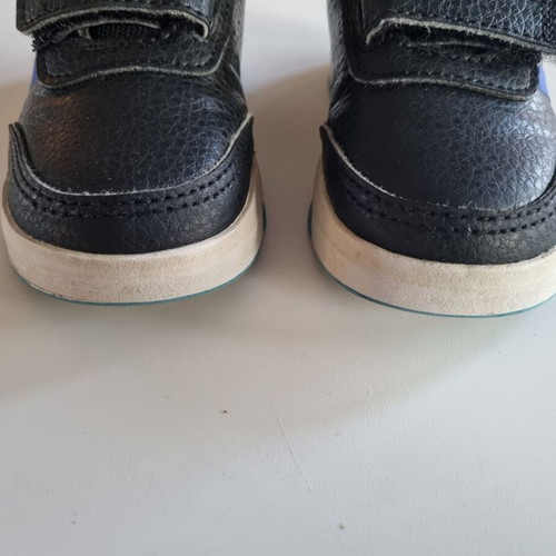 Adidas children's sports shoes used, size 21, velcro