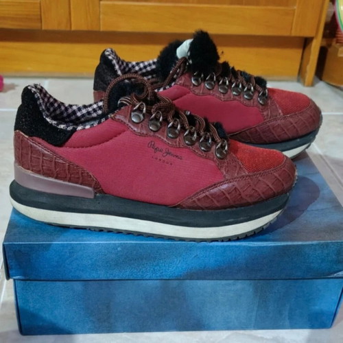 Pepe Jeans Sneakers Size 36 Like New, Warm and Comfortable