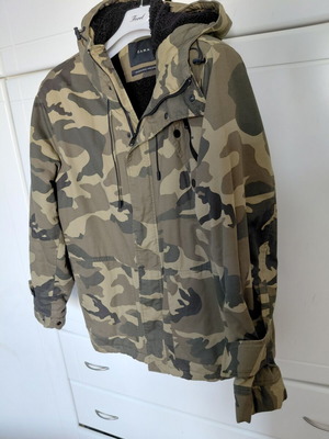 Zara man camouflage jacket with warm fur lining