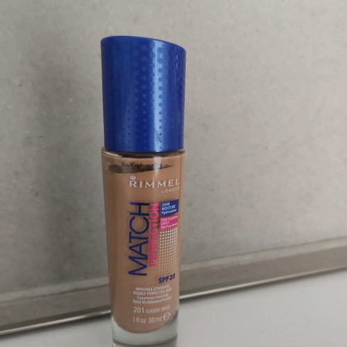 Rimmel classic beige make up used, medium coverage