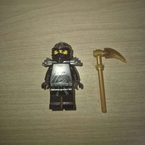 Lego Ninjago 4 оригинални нинджи употребявани с коса на земята