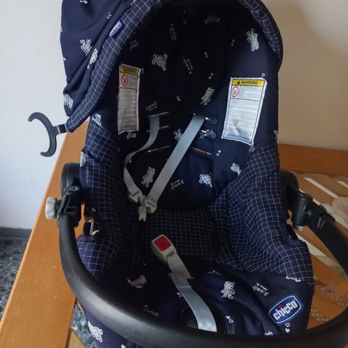 Chicco baby car seat