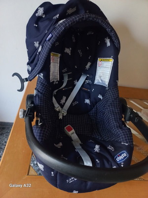Chicco baby car seat