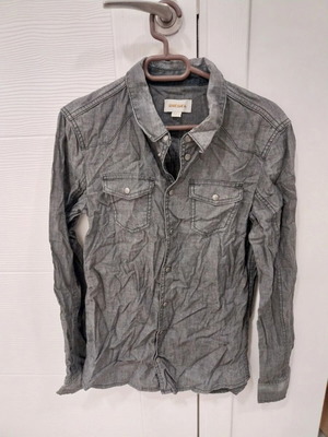 Diesel collared button up shirt grey men's size small used, 100% cotton