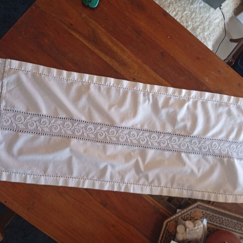 Handmade vintage table runner 60 years old, like new (122x40)