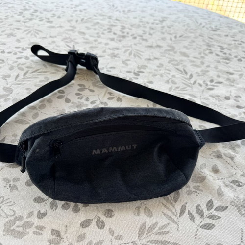 Mammut waist bag, grey, lightweight and practical