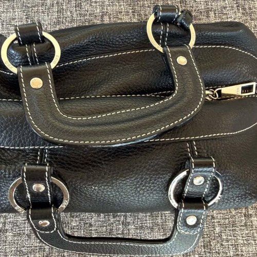 Kem leather shoulder bag like new, black