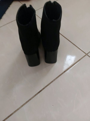 Booties used, size 37, black, never worn