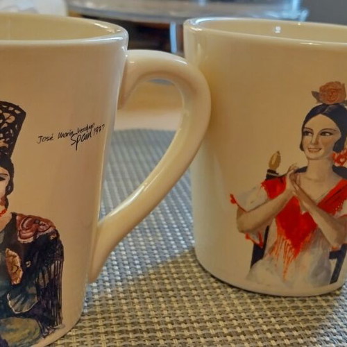 Decorative mugs used, set of 2 from Spain