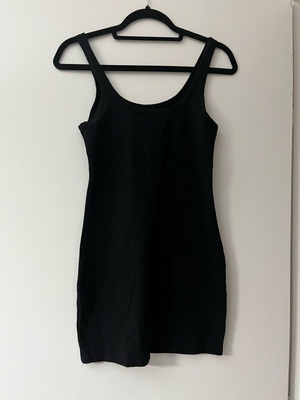 Mini black dress Pull & Bear new with straps