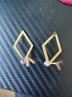 Minimalist Geometric Rhombus Earrings like new, gold color