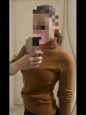 Knitted brown turtleneck sweater like new