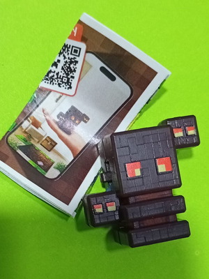 Kinder Minecraft toy new
