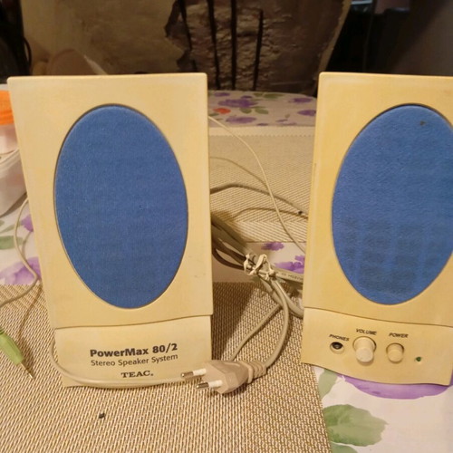 Teac PowerMax 80/2 wall speakers like new