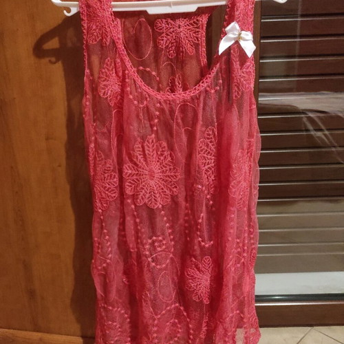 Fuchsia lace blouse like new, transparent
