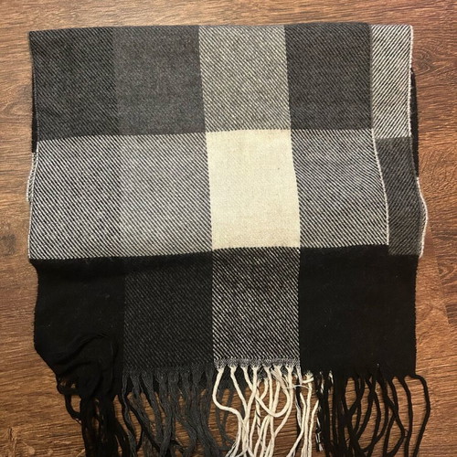 Zara warm scarf like new, black and gray