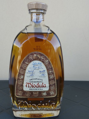 Miodula vodka new, aged in oak barrels 500 ml 40% alcohol