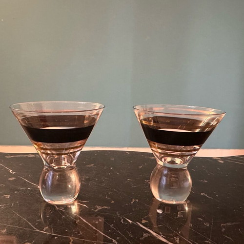 Vintage cordial glasses like new with mid-century design