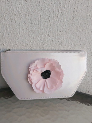 Viktor&Rolf flower light pink cosmetic case new with flower design