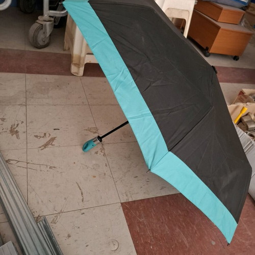 Umbrella new with poor mechanism quality