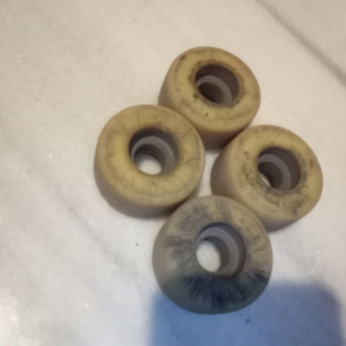 Satori skateboard wheels 53mm used