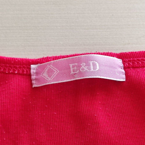 Sleeveless blouse E&D like new, size Large, red