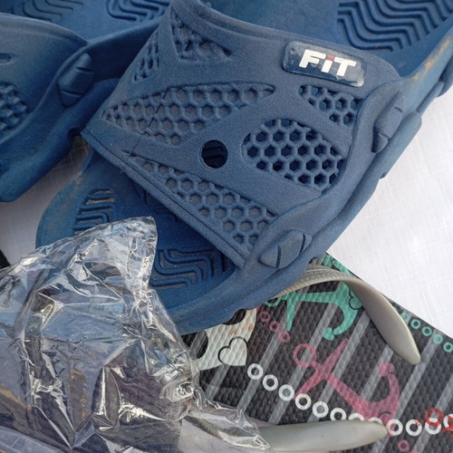 Flip-flops new, multicolor set with gift pair