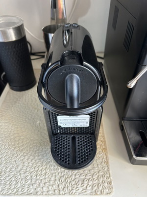 Nespresso Inissia Black καφετιέρα σαν καινούργιο