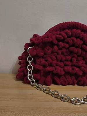 Puffy bag handmade from scratch, red, new