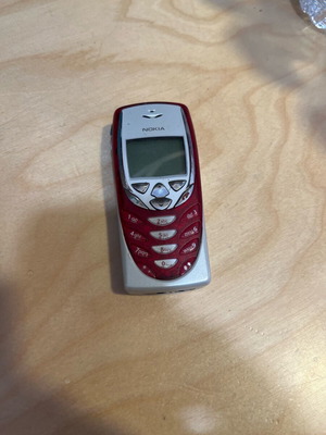 Nokia 8310