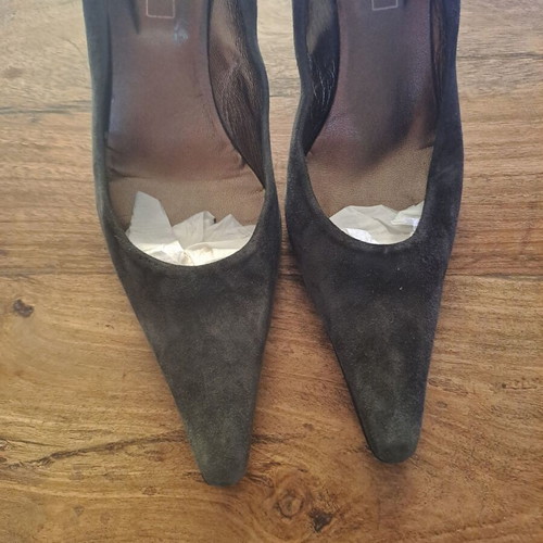 Via Roma suede pumps like new, leather anthracite color