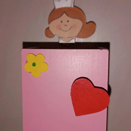 Princess pencil holder like new