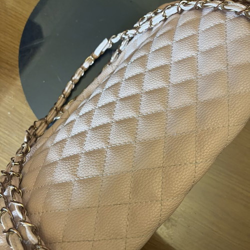 Crossbody bag somon quilted weave like new